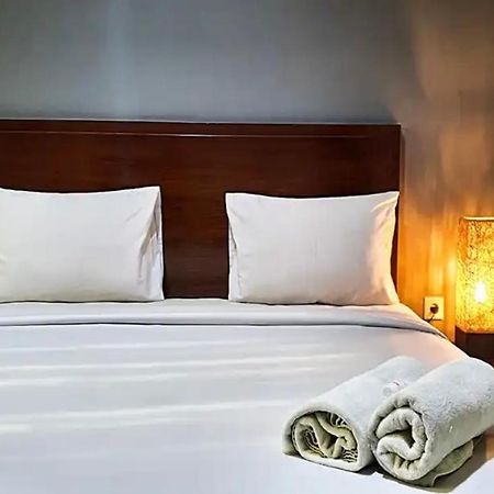 N1 Hotel Tanah Abang Jacarta Exterior foto